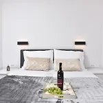 Apartman Garden Retreat - Free Parking & Cozy Yard