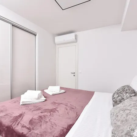 Apartamento Bibi 1 *